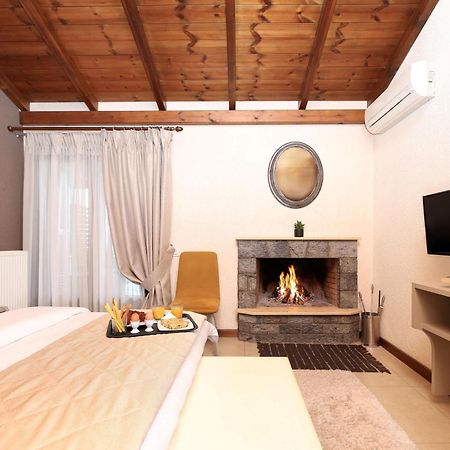 Asimina Guesthouse, Eptalofos Parnassos Esterno foto