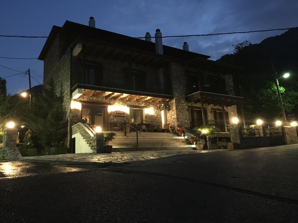 Asimina Guesthouse, Eptalofos Parnassos Esterno foto
